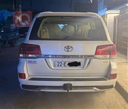 تويوتا لاندكروزر